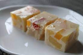 Agar agar lapis susu & milo via kayumaniskorner563.blogspot.com. Azie Kitchen Agar Agar Buah Buahan Koktel Asian Desserts Food Agar
