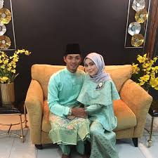 Tahniah kami ucapkan kepada pelakon mia ahmad yang bakal menamatkan zaman solonya bersama penjaga gol jdt, mohd izham tarmizi roslan pada 13 januari 2017. Mia Ahmad Dedah Sikap Sebenar Suaminya Mia Ahmad Memberitahu Selepas Berkahwin Baharu Dia Tahu Perangai Sebenar Suaminya Penjaga Gol Pasukan Johor Darul T