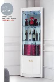 Le fini opaque (auparavant appelé antique) est un fini peint qui cache le grain du bois tout en lui donnant un aspect très moderne. Diametru Materialism Post Vitrine Moderne Pour Salon Euro Nunta Ro