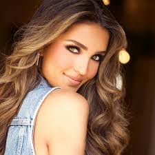 Kailey Tracy's Instagram, Twitter & Facebook