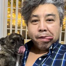 Roberto Tello, el carismático actor de 'Una familia de 10' con una nueva  faceta en 'El Hotel VIP'