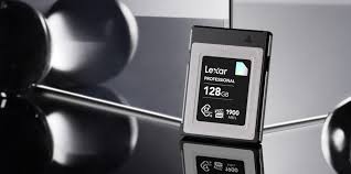 How do I read the front of a memory card? | Lexar Global