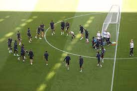Con karim benzema y kylian mbappé conformando una sociedad de ensueño en ataque, francia pone a prueba sus elevadas ambiciones. Lycwhqx8yalmym