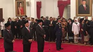 Budi menggantikan posisi terawan agus putranto. Reshuffle Kabinet Jokowi Lantik 2 Menteri Baru Wantimpres Dan Ksau