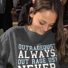 Linda Sheely's Instagram, Twitter & Facebook