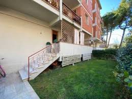 Scopri tutti gli annunci privati e di agenzie e scegli con immobiliare.it la tua futura casa. Case In Affitto In Provincia Di Massa Carrara Idealista