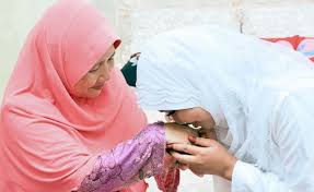 Dari al musawwir bin makhramah radhiallahu'anhu tentang sahabat rasulullah terhadap rasul ketika berbicara Makalah Aqidah Akhlak Kelas 10 Adab Terhadap Orang Tua Mr Rofi Blog