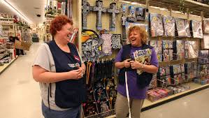 Hobby Lobby Pay: Minimum Wage Is $18.50 An Hour Starting Jan. 1 At All  Stores - Bloomberg
