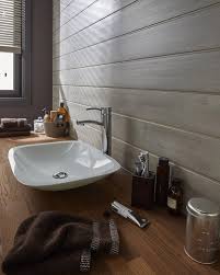 Carrelage sol et mur calcaire, street hexagone l.21.6 x l.25 cm, 31,95 euros / m2, leroy merlin. Lambris Salle De Bains Tout Savoir Sur Ce Revetement Mural Marie Claire