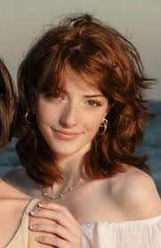 Aida Wright's Instagram, Twitter & Facebook