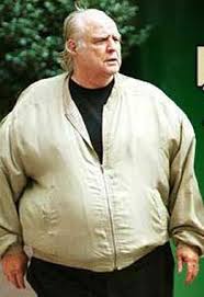 His body is later put on display in a public square. Marlon Brando Deja Una Herencia De 21 6 Millones De Dolares