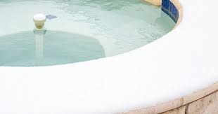 eau verte apres hivernage que faire guide piscine fr en 2021 hivernage piscine eau de piscine
