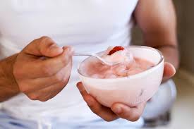 Cooked fish is a great source cut into small, easily digestible pieces, cat's can eat a range of fruit as an occasional addition to their diet, which if chilled in the fridge, can help them. What Should I Eat Before Working Out