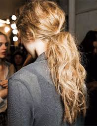 Perfectly pumped, this teased ponytail can clearly be rocked at any occasion. 6 5 Minute Hairstyles For Long Hair Teased Ponytail Ponytail Hairstyles Perfect Ponytail