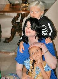 Дети майкла джексона, prince jackson, paris jackson, blanket jackson, mj kids, mj children. Michael Jackson S Children Banned From Looking In Mirrors Lisa S History Room