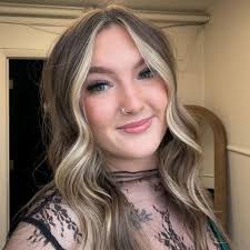 Hi, any recommendations for a good nail salon? 🙂could be around Waterville  too ☺️