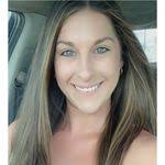 Danielle Himes's Instagram, Twitter & Facebook