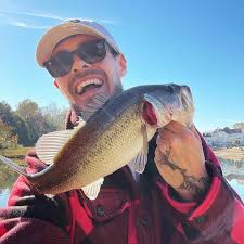 MIKE EVAN (@mike___evan) • Instagram photos and videos