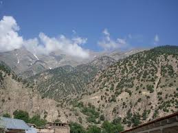 .آبیاری و ۵۶۲ متر دیوار محافظتی به ارزش ۱۵ میلیون افغانی از سوی دفتر انسجام برنامه‌های ساحوی وزارت احیا و انکشاف دهات در روستای پشکی مرکز ولایت نورستان جریان دارد. Insurgent Groups And Terrorist Networks In Nuristan Sofrep