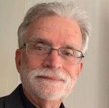 Andrew Henning's Instagram, Twitter & Facebook