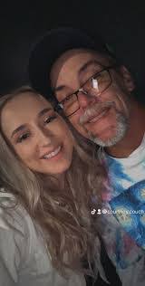 Courtney Couch's Instagram, Twitter & Facebook