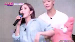Es la abreviatura de girlfriend, que en español significa novia. Moment S Moonbin Sinb Chanwoo Astro Boy People S Friend Astro