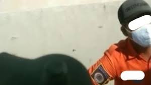 Maybe you would like to learn more about one of these? Viral Oknum Petugas Diduga Pungli Minta Uang Bagi Yang Tak Bawa Sertifikat Vaksin