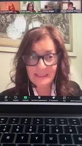 🔹 𝐃𝐚𝐫𝐞 𝐯𝐨𝐜𝐞 𝐚𝐥𝐥𝐚 𝐩𝐨𝐭𝐞𝐧𝐳𝐚 𝐜𝐫𝐞𝐚𝐭𝐢𝐯𝐚 𝐝𝐞𝐢  𝐫𝐚𝐠𝐚𝐳𝐳𝐢, alla loro forza e capacità di resilienza, anche nelle  situazioni più difficili: è questo l’intento che ha guidato 𝐆𝐫𝐚𝐳𝐢𝐚  𝐎𝐟𝐞𝐥𝐢𝐚 𝐂𝐞𝐬𝐚𝐫𝐨, 𝑎𝑣𝑣𝑜𝑐𝑎𝑡𝑎 𝑒𝑑 ...