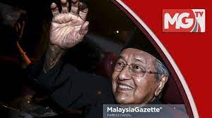 Home » » 72 jam angkat sumpah : Tun Mahathir Angkat Sumpah Perdana Menteri Ke 7 Youtube