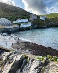 Rose Cottage Port Isaac S Instagram Profile Post Happiness Is Port Isaac Portisaac Portisaaccornwall Portisaacharbour Port Isaac Beach Instagram