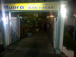 Semenjak perjalanan ke pantai beras basah januari kemarin, saya belum pernah menapakkan kaki lagi di pantai. Muara Ikan Bakar Tanjung Harapan Klang The Life Journey