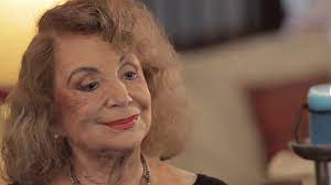La autora cubana delia fiallo, conocida como la madre de la telenovela latinoamericana por las numerosas radionovelas y telenovelas de gran éxito. Murio La Escritora Cubana Delia Fiallo