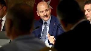 İçişleri bakanlığı'nın son dönemdeki güvenlik yönetiminin odağındaki mesele, kolluk gücündeki insan unsurunun dönüşümü ve yeni kolluk olarak ifade. Icisleri Bakanligi Nda Kendisi Kadar Etkililer Iste Suleyman Soylu Nun En Sevdigi Aile Gercek Gundem