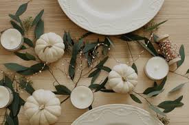Dainty Wedding Hair Vine Bridal Wire Hair Halo Table Centerpiece Table Vine Holiday Table Vine Pearl Hair Vin Pearl Garland Vine Hair Piece Holiday Tables