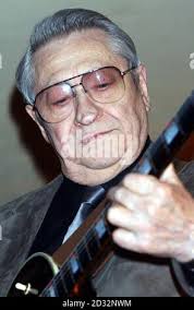 Elvis Presley and Scotty Moore in concert at the Fox Theater, Detroit,  Michigan, May 25, 1956 Stock Photo