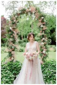 Natural fabrics, delicate floral design. Graceful And Refined Rose Wedding Inspiration French Wedding Style