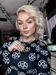 spooky dress season has arrived 🎃 graphicpunks