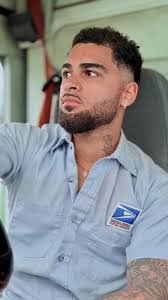 Kristy Steed's Instagram, Twitter & Facebook