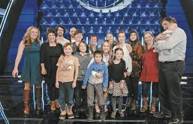 Benoit charron époux de feu pierrette dubois. Avoir Tout A Gagner A Aider Des Refugies Le Devoir