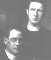 Damien Heath's Instagram, Twitter & Facebook