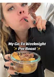 THIS WAS INSANLY GOOD 😱😭 2 patties, 2 slices cheese, white onions sa...