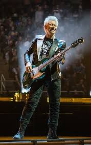 Johnny, laeticia, jade et joy. Adam Clayton Wikiwand