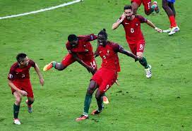 10 000 likes for portugal & cristiano ronaldo / france & kylian mbappe? At Euro 2016 Final Portugal Loses Ronaldo But Defeats France The New York Times