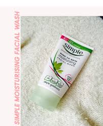 Jerawat adalah masalah kulit yang sangat sering dialami oleh para wanita. 7 Pencuci Muka Untuk Kulit Kering Di Watsons Nikkhazami Com