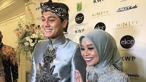 Pasangan artis muda itu akan menggelar lamaran pada 13 juni 2021 di kota kelahiran lesti kejora. Nvwuyjio5vrfym