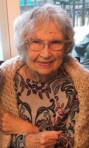 Arlene West's Instagram, Twitter & Facebook