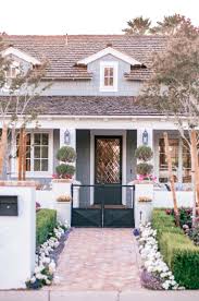 Top Phoenix Life And Style Blogger Love And Specs Unique House Design Beautiful Homes Cottage