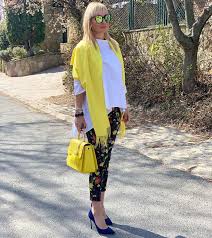What colors go with black and white clothes. How To Wear Yellow Different Ways And Color Combinations