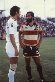 Pin By Denis Kuchelaka On Flash Back Franz Beckenbauer New York Cosmos North American Soccer League