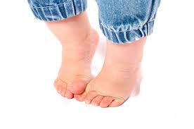 Indiferent ce crema pentru ciuperca piciorului unguent sau gel alegeti, cel mai bine este sa mergeti la o consultatie dermatologica, pentru a vi se recomanda exact produsul de care aveti nevoie si sa nu riscati sa cheltuiti banii pe produse care considerati dumneavoastra ca ar putea sa va ajute, dar care. Ciuperca Piciorului La Copii Clubul Bebelusilor